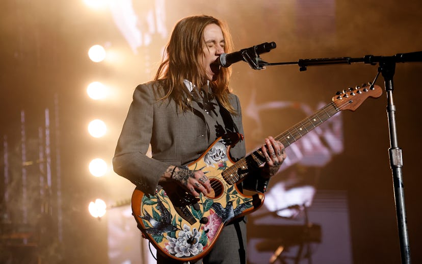NEW YORK, NEW YORK - OCTOBER 02: Julien Baker of boygenius performs at Madison Square Garden on Octo...